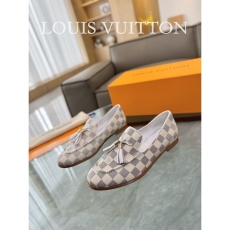 Louis Vuitton Low Shoes